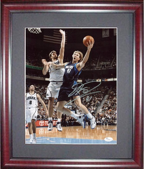 Dirk Nowitzki Autograph Sports Memorabilia from Sports Memorabilia On Main Street, sportsonmainstreet.com