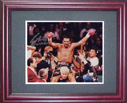 Roberto Duran Autograph Sports Memorabilia from Sports Memorabilia On Main Street, sportsonmainstreet.com