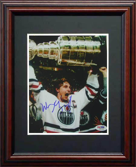 Wayne Gretzky Autograph Sports Memorabilia from Sports Memorabilia On Main Street, sportsonmainstreet.com