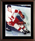 Gordie Howe Autograph Sports Memorabilia, Click Image for more info!