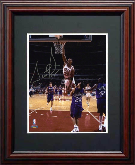 Scottie Pippen Autograph Sports Memorabilia from Sports Memorabilia On Main Street, sportsonmainstreet.com